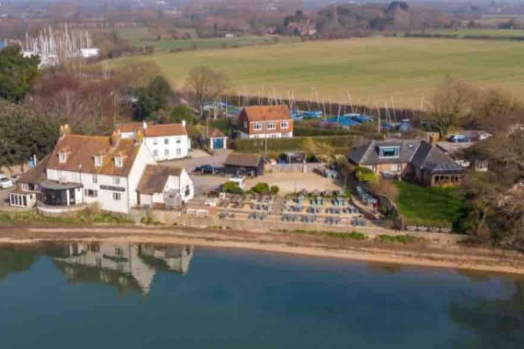 Villa The Sails East Wittering Esterno foto